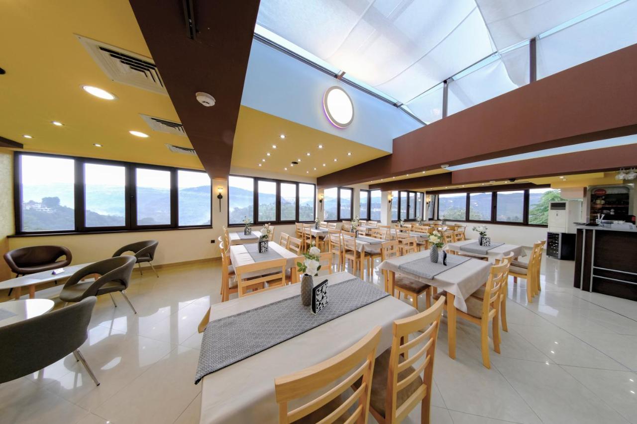 The Hill Hotel Veliko Tarnovo Exterior photo